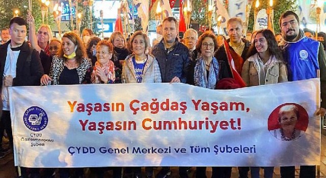 Atatürk’ün yolunda, Türkan Saylan’ın ışığında: ÇYDD 33 yaşında!