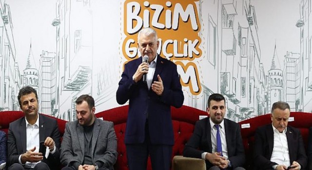 Binali Yıldırım Sıra Gecesi’nde gençlerle buluştu