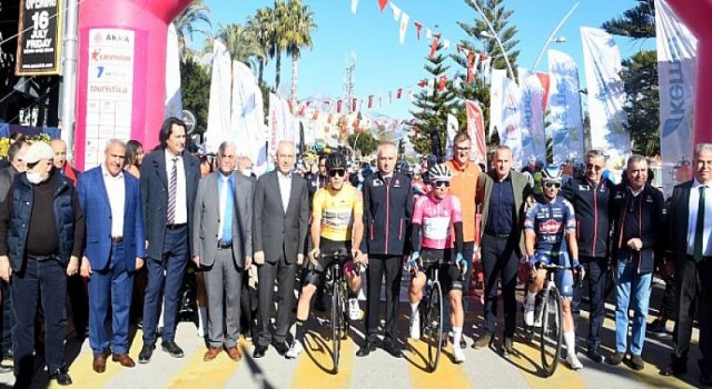 Bisikletçiler Kemer’den Start Aldı