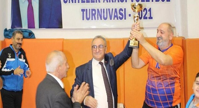 Kapalı by-pass hem hayatını, hem voleybolunu kurtardı