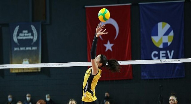 VakıfBank, 6’da 6 ile çeyrek finalde