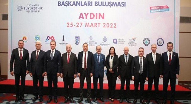 CHP’li büyükşehir belediye başkanları Aydın’da buluştu.