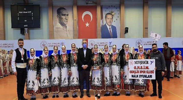 Nevşehir Belediyesi Gençlik ve Spor Kulübü Genç Kızlar Halk Oyunları Ekibi il birincisi