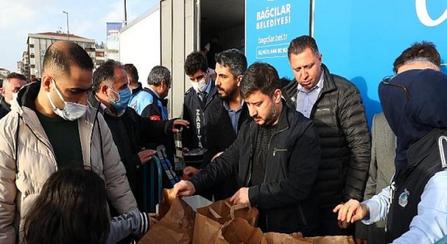 Bağcılar’da her gün iftarlık kumanya dağıtılıyor