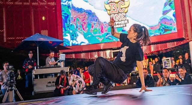 Red Bull BC One Dünya Finali’nde Türkiye’yi Jazzy ve Jester temsil edecek