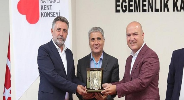 Kent Konseyleri Birliği Bayraklı’ da toplandı