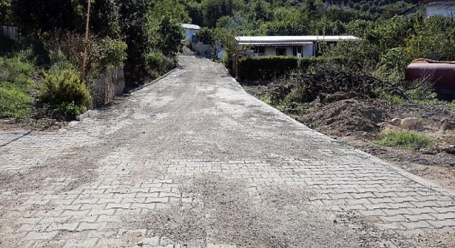 Mudanya’da Parke Kaplama ve Yol Çalışmaları Sürüyor