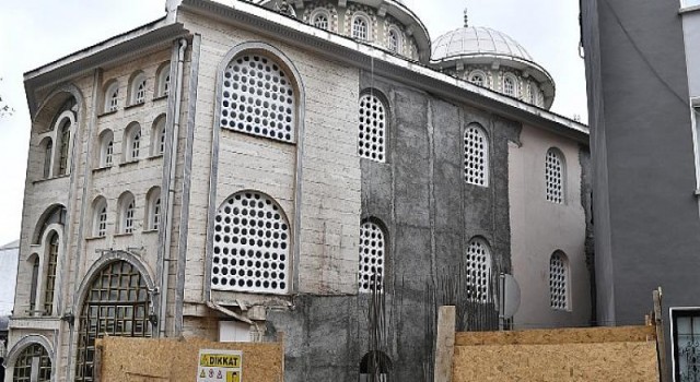 Elmasbahçeler Merkez Camii’ne yeni minare