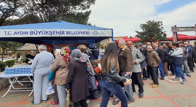 Aydın Büyükşehir Belediyesi 18 Mart Çanakkale Zaferi ve Şehitleri Anma Günü’nde Helva Hayrı Gerçekleştirdi