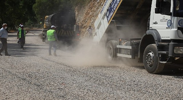 Kırsal Mahallelerde Yollar Yenileniyor