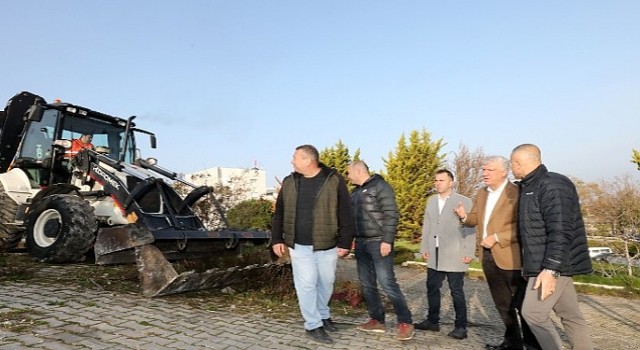 Narlıdere’de Moloz Temizleme Çalışmaları Devam Ediyor