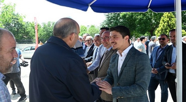 Cuma Buluşmaları kapsamında Yazır Mahallesi Yenikent Zeki Altındağ Camii’nde vatandaşlarla bir araya geldi