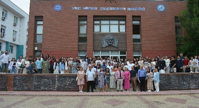 Ege Üniversitesi TÖBİR’de mezuniyet heyecanı