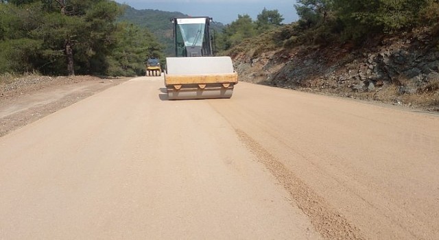 Muğla Büyükşehir Belediyesi’den, 40 Mahallede Yol Çalışması