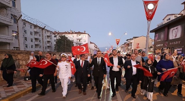 15 Temmuz Demokrasi ve Milli Birlik Günü’nde Gölcük dimdik ayakta