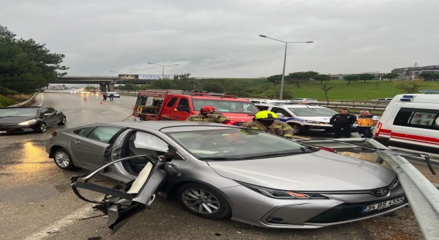 Bursa’da otomobil bariyerlere çarptı: 1 ölü