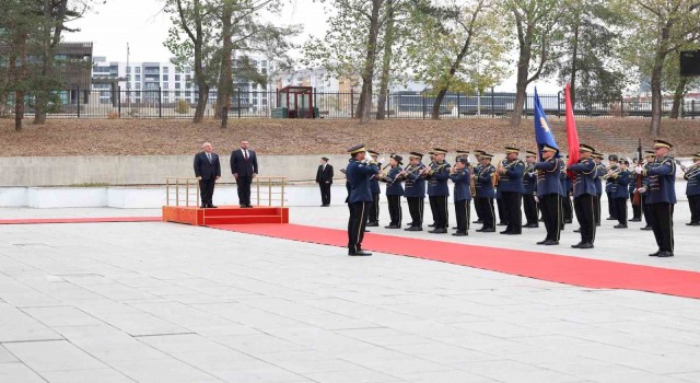 Milli Savunma Bakanı Güler, Kosovalı mevkidaşı Maqedonci ile görüştü