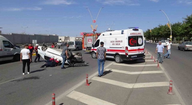 Şanlıurfa’da 2 otomobil çarpıştı: 1 yaralı