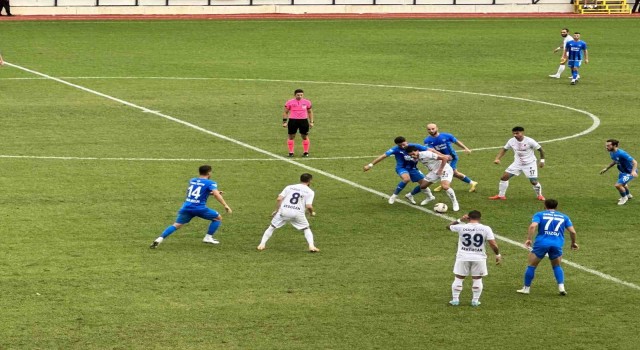 TFF 2. Lig: Düzcespor: 2 - Arnavutköy Belediye Gençlik Spor: 1