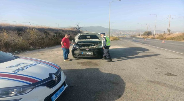 İzmir’de jandarmadan ticari araçlara denetim