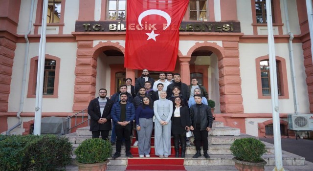 Bilecik Şeyh Edebali Üniversitesi öğrencileri, Belediye Başkan V. Melek Mızrak Subaşı ile bir araya geldi