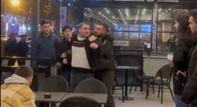 Niğde’de Starbucks protestosunda tartışma: 1 gözaltı