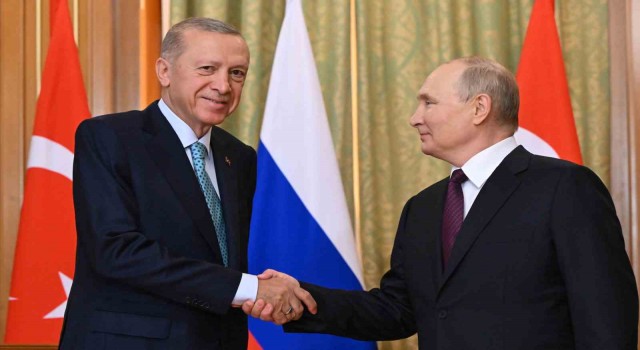 Putin: ”Moskova ve Ankara yeni yılda ikili siyasi diyaloğu geliştirmeye devam edecek”