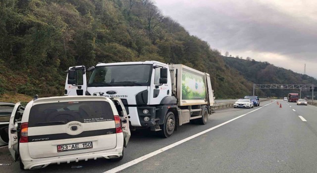 Rize’de çöp kamyonu ve hafif ticari araç çarpıştı: 2 yaralı