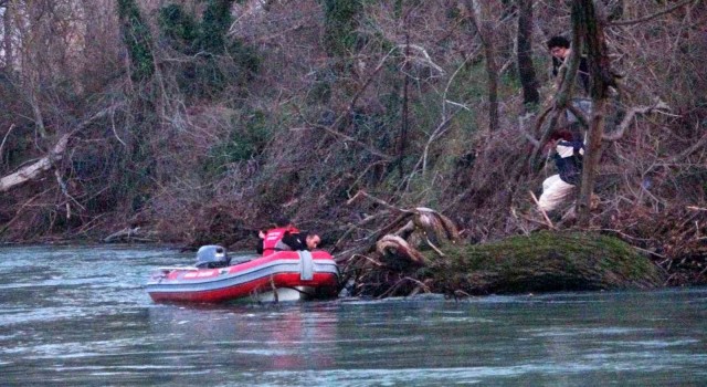 Yasak olan bölgeden gelen ’Mahsur kaldık’ ihbarı itfaiye ve jandarmayı alarma geçirdi