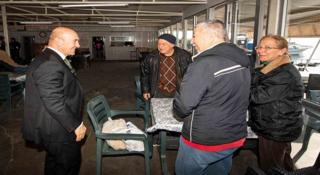 Balıkçılardan Başkan Soyer’e Körfez temizliği teşekkürü