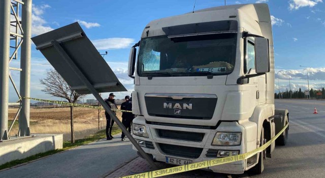 Konya’da başına levha çarpan tır sürücüsü hayatını kaybetti