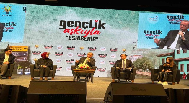 Nebi Hatipoğlu Gençlik Buluşması’nda öğrenciler için vaatlerini açıkladı