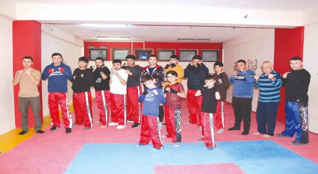 Sungurlu’da kick boks antrenmanları yeniden başladı