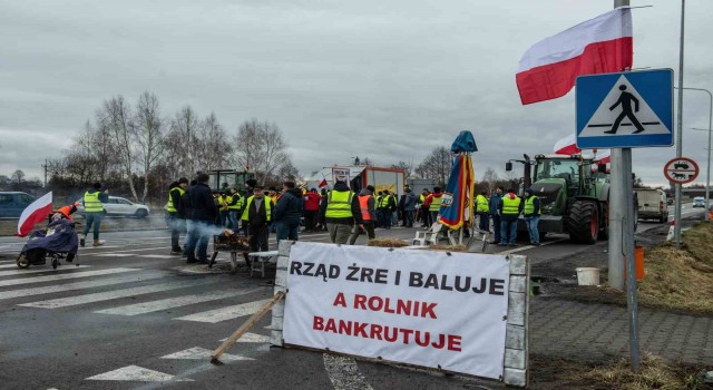 Polonyalı çiftçiler, 20 Şubat’ta Ukrayna ile olan tüm sınır kapılarını ablukaya alacak