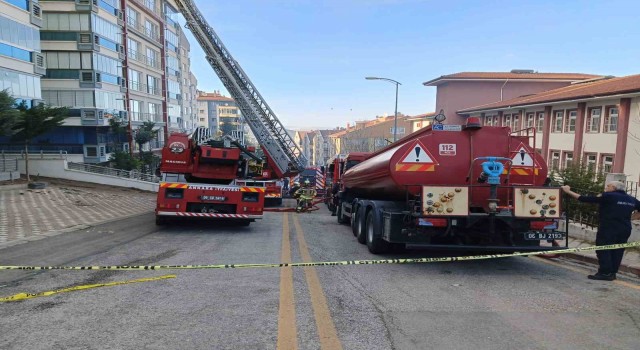 Ankara’da çatı yangını