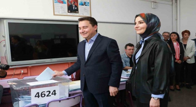 DEVA Partisi lideri Babacan, oyunu Ankara’da kullandı