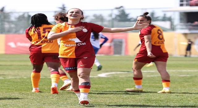 Galatasaray son nefeste güldü