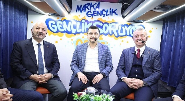 Gençlik Otobüsünde Başkan var