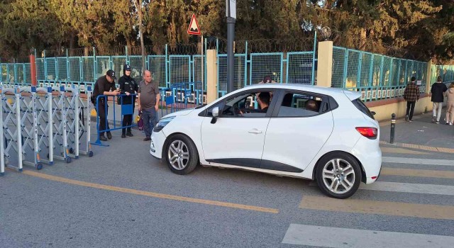 İstanbul’da sayılan oylar Fatih’te bulunan İBB spor kompleksine getirilmeye başlandı