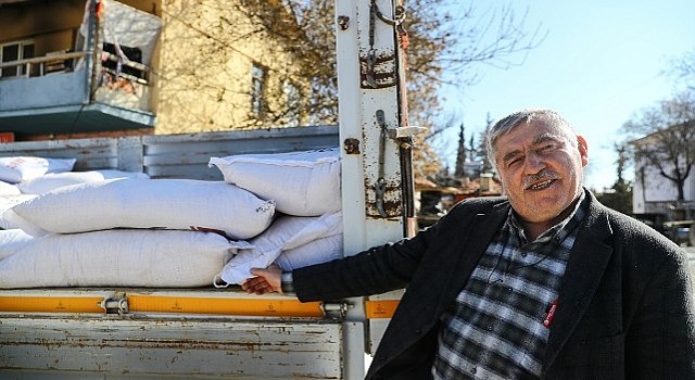 Korkutelili çiftçilere 36 ton yem desteği