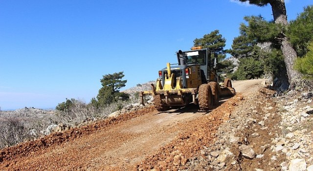 Manavgat Yaylaalan Mahallesi’nde asfalt hazırlığı