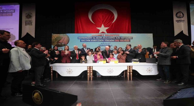 Şahinbey Belediyesi 100 depremzede ve yetim ailenin yüzünü güldürdü