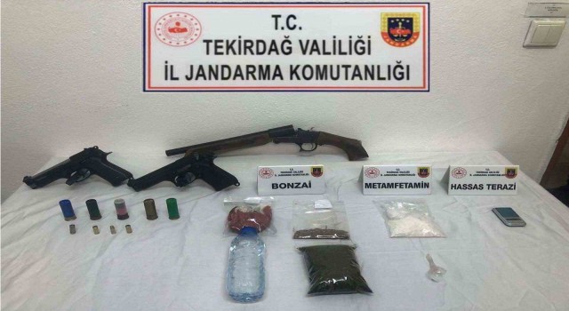 Tekirdağ’da uyuşturucu, silah ve kaçak purolar ele geçirildi