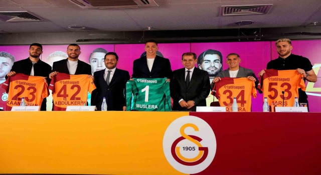 Galatasaray, 5 futbolcusu ile sözleşme yeniledi