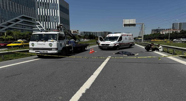 Bahçelievler’de ’makas” faciası: Motosiklet sürücüsü bariyere çarptı, arkadaşı hayatını kaybetti