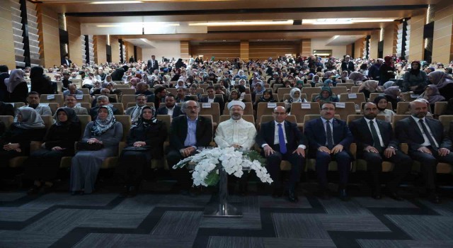 Diyanet İşleri Başkanı Erbaş, Ankara’da ’Hafızlık İcazet Merasimine’ katıldı