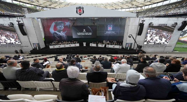 Hasan Arat: “Bu kongrede Beşiktaş’ı farklı yerlere götüreceğimiz belli oldu”