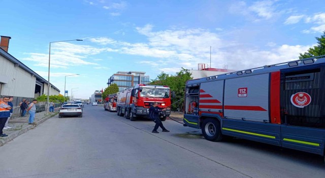 İzmir’de tekstil fabrikasındaki yangın söndürüldü