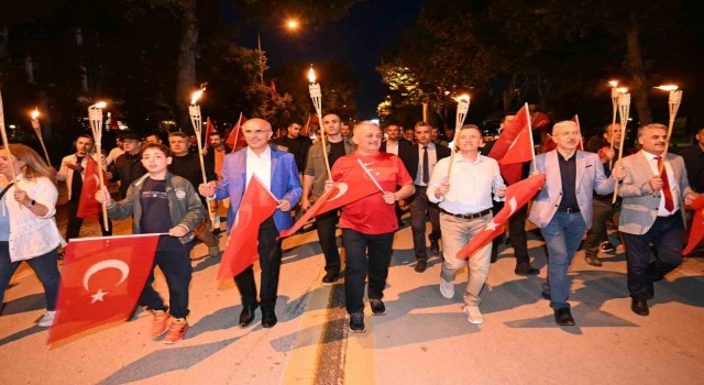 Malatya’da fener alayı yürüyüşü