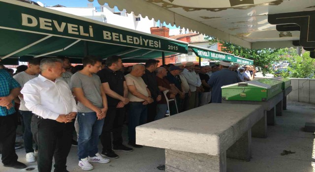 Develi Belediyesi Eski Başkanı Cabbar’ın anneannesi toprağa verildi